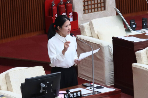 共享機車佔停車位引民怨 林亮君要求台北交通局增加業者評鑑門檻