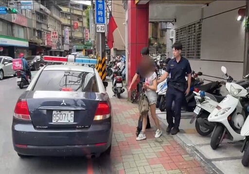 女通緝超大膽違停 中和警查獲安毒喪屍煙彈