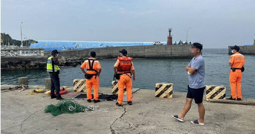 菜鳥海巡首次見浮屍緊張過度 雙腳不停跳動民眾以為他「起乩」