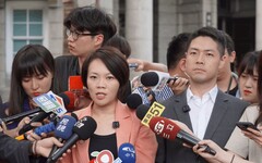 簡舒培PO裁定書指柯文哲收賄 馬郁雯：潮水退了就知誰沒穿褲子