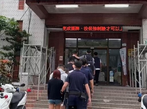 為前男友翻舊帳 2女撂人談判引爆街頭大亂鬥