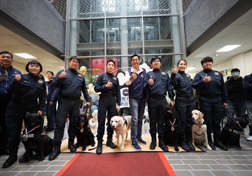 功勳警犬光榮退役 侯友宜表達最崇高謝意