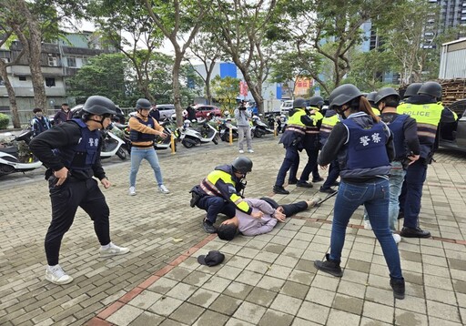 中和警防搶演練震撼逼真 科技辦案打擊犯罪快狠準