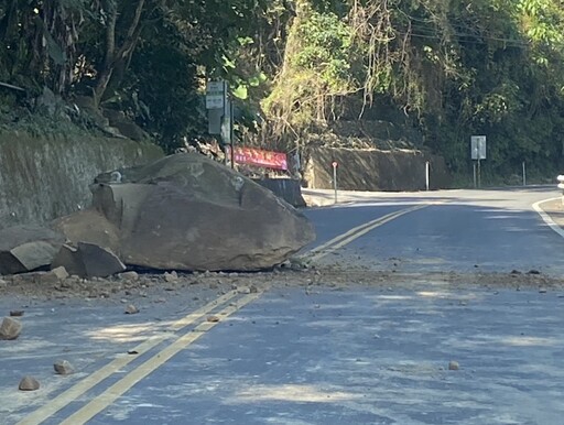 地震 嘉義台18線部分路段落石搶修通車