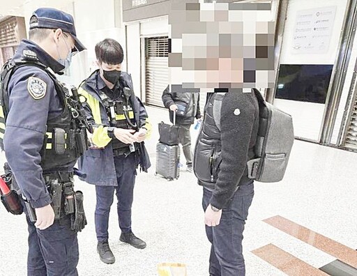 桃機撿錢包暗槓現金「假好心」交保全 赴美男登機前遭逮捕