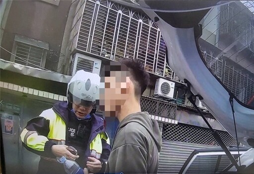 男昏睡車上久叫不醒 警到場關懷意外查獲大量毒品