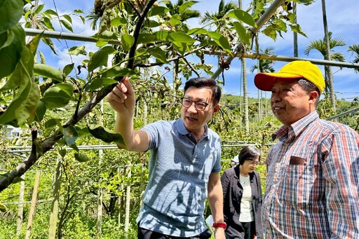 江啟臣籲解決梨赤星病農災 農業部將與台中市府共同防治