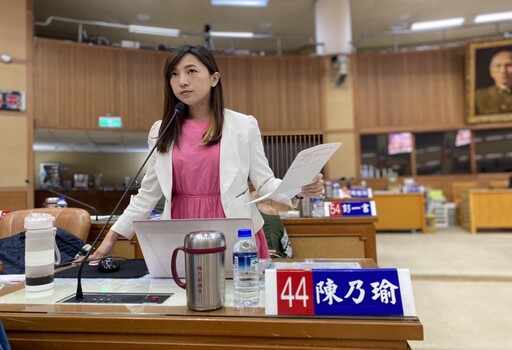 老師宣傳民進黨獨裁反被學童問傻 陳乃瑜呼籲遵守教育基本法