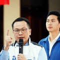 賣書所得250萬全捐了 羅智強組戰車隊救援5新科藍委