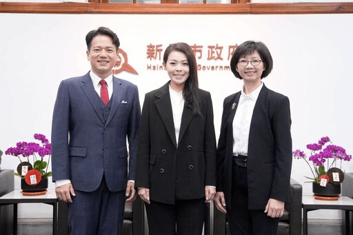 新竹市長罷免連署達標送件 邱臣遠聲援高虹安控罷免為奪權