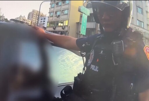 男子瞎掰身分遭警識破 身揹槍砲傷害兩條通乖乖認栽