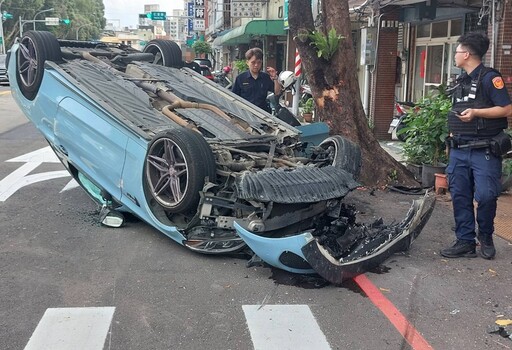 掛假牌翻車露餡 桃園警逮偽車牌駕駛人