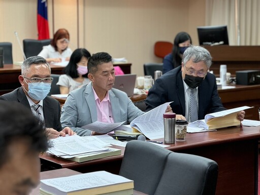 普發現金朝野仍分歧 許智傑批國民黨「撒幣救罷免」