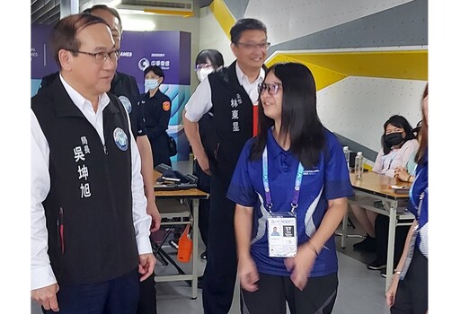 確保世壯運順利進行 吳坤旭慰勞第一線辛勞員警