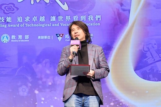 涉洩被害女學生個資惹議 教育部：葉丙成即日起請假接受調查