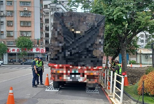 活動地磅攔查大型車 中和警迄今取締交通違規1766件