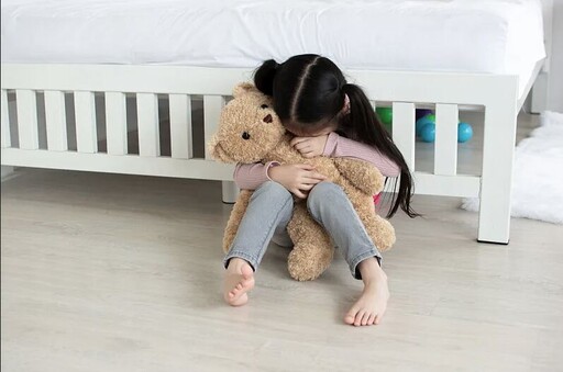 鬼畜父迫幼女幫手淫稱「這是偉大的克制」 法官這樣判