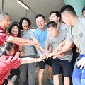 以行動支持運動平權 蘇俊賓守約與特教師生再戰龍舟