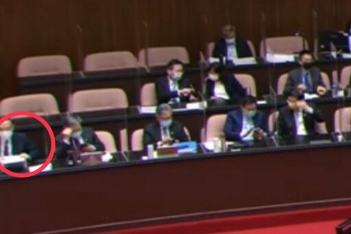 遭批濫用公務車 蔡清祥澄清人在立院備詢照片為證