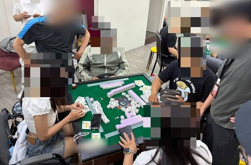 無人桌遊館有詭 網路約賭撲克牌當籌碼成賭場