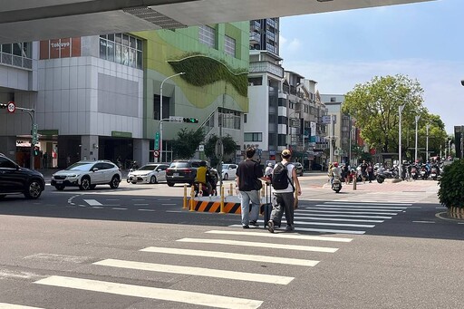 行人地獄台中居冠 盧秀燕：加強高齡者行走安全