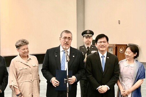 瓜地馬拉總統訪台簽意向書 外交部斥中國無權干涉台瓜邦交