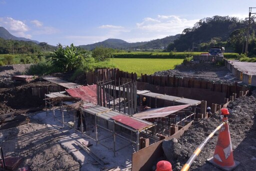 視察富里六十石山農路工程 徐榛蔚：為花季與暑假旅遊做好準備