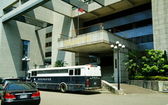 陳政谷贏了 羈押屆滿拒交保 當庭釋放科技監控