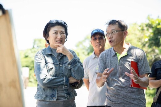 饒慶鈴宣布台東活水湖暑假試辦開放游泳 7/1森林公園票價同步調整