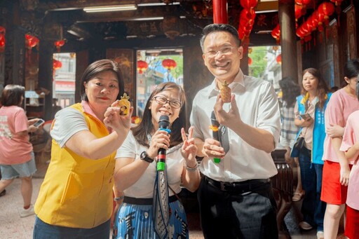 八德國中生設計創意筊杯 蘇俊賓讚融合藝術與三元宮信仰