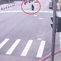畢業生遇車劫 35歲女騎士涉闖紅燈撞飛13歲男童