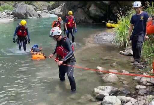 新竹五峰泛舟急流翻船 男子遭暗流吞噬命喪上坪溪