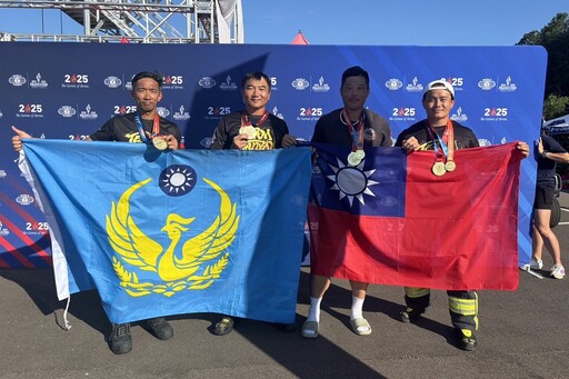 扛水帶衝5樓、拖假人狂奔！ 台灣隊在美奪消防挑戰賽雙金