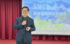 綠能無法承擔穩定基載電力 童子賢最高檢開講推核綠共存