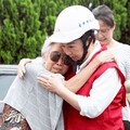 王義川酸市長勘災粉底妝容遭轟 李彥秀、蔣萬安為盧秀燕抱不平