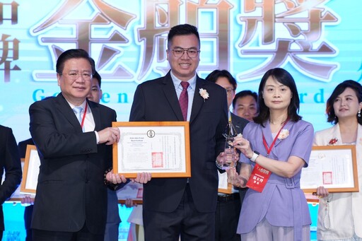 品牌金舶獎表揚隱形冠軍 許舒博：不以規模論高下、助中小企業發光