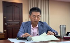 轟黃國昌勒頸嗆記者不道歉 許智傑諷：要把民眾黨變義和團？