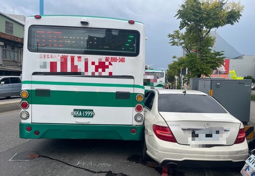 前後擦撞2公車 42歲女駕駛涉藏依托咪酯菸彈送辦