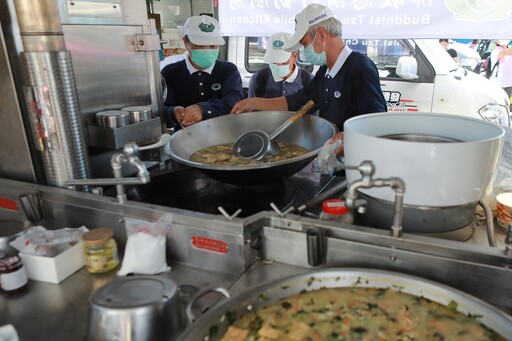 「鏟子超人」誇讚好吃的素食便當 大廚來自慈濟瑞穗共修處