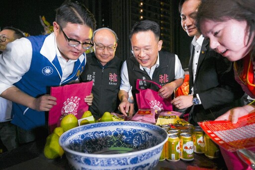 中秋博餅千人擲骰拚狀元 蘇俊賓讚：展現社區凝聚力