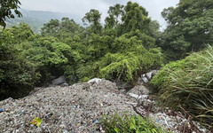 宜蘭三清宮山坡遭倒30噸廢棄物 張勝德要求環保局強化管制依法送辦
