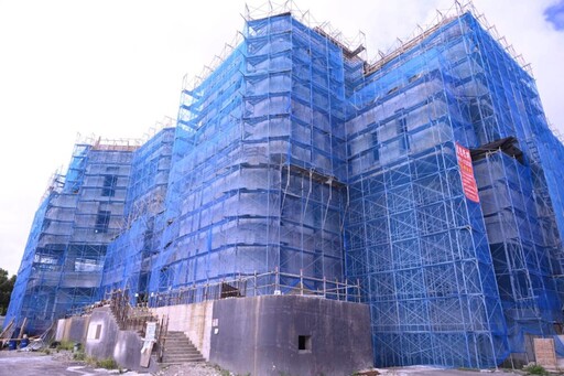 會勘花蓮新建圖書館工程 徐榛蔚預告明年底將完工啟用