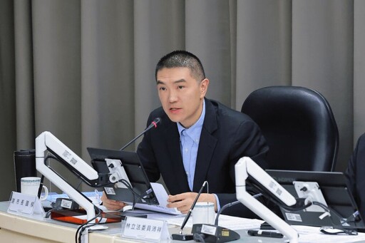 中央地方合力推動捷運與電動公車 謝國樑：基隆邁向低碳交通城市