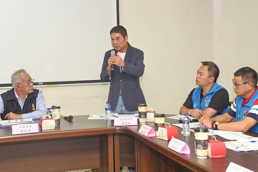 鍾東錦爭取冷鏈物流中心 胡忠一允諾可依計畫推動進程