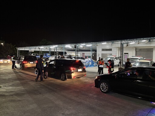 台南白河山區聯合稽查 夜間攔檢汽機車70輛取締違規25件