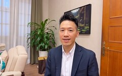 王世堅盛讚「桃園市長好人選」 何志偉引金句妙回：謝謝從從容容的鼓勵