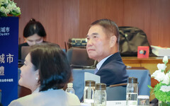 陳品安披綠袍劍指苗栗縣長之位 鍾東錦盼君子之爭「願景決勝負」