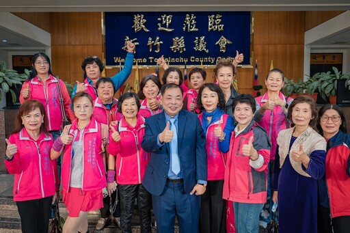 宣布參選新竹縣長獲張鎮榮力挺 陳見賢：出生平凡更了解基層辛苦