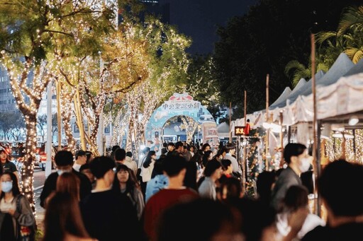 高雄中央公園26公尺聖誕樹點燈 市府邀全台遊客攜家帶眷體驗慶典魅力