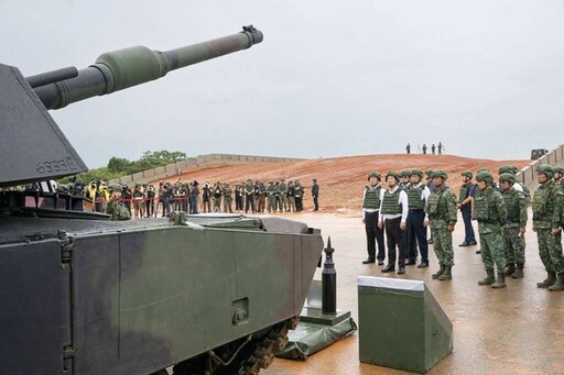 總統視導「M1A2T新式戰車換裝訓練」守護國家安權